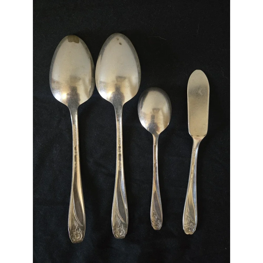 Vintage 1847 Rogets Bros Daffodil Set of 4 Serving Pieces Silverplate Flatware